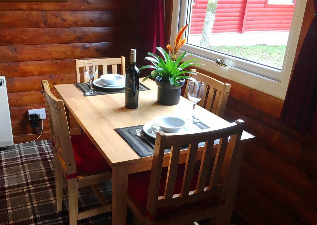 Pucks Glen Lodges, Rashfield, By Dunoon Exterior photo